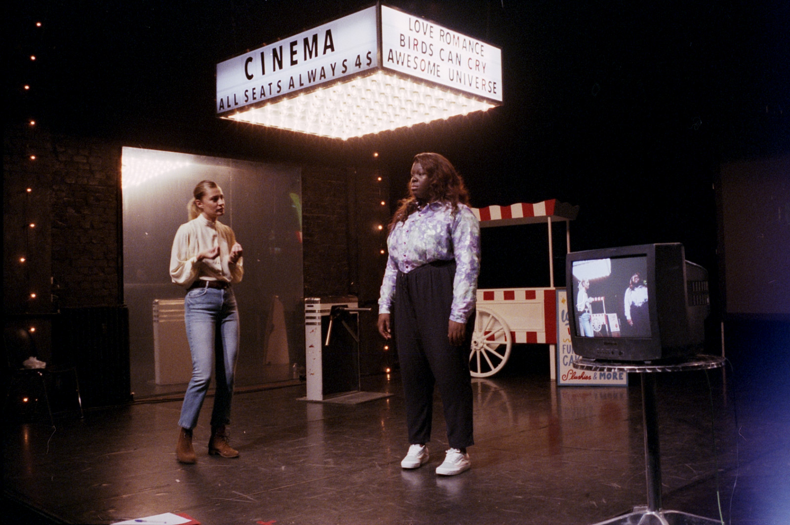 浪间剧照的剧照