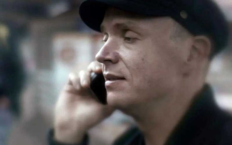 一个不愿观看《泰坦尼克号》的盲人剧照的剧照