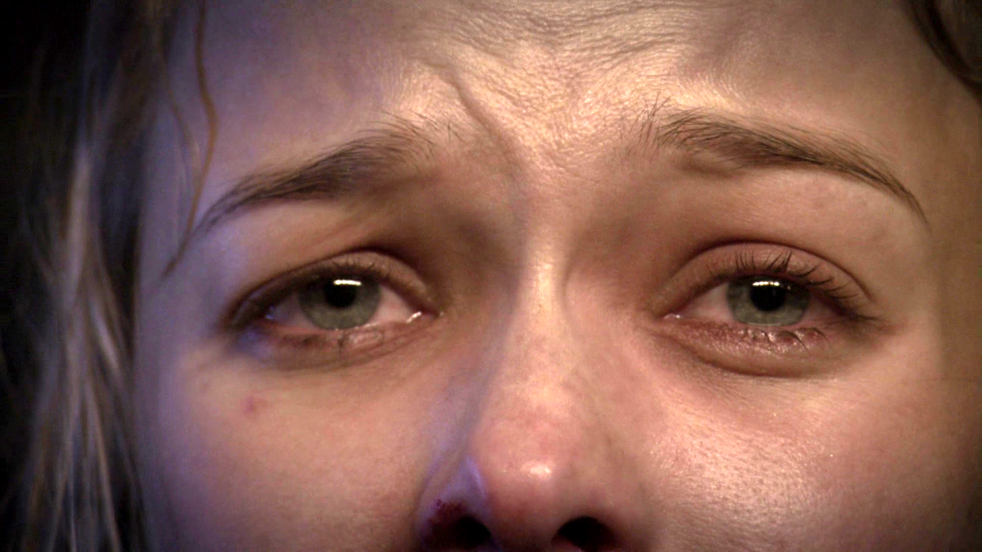 冰上的比基尼女孩剧照的剧照