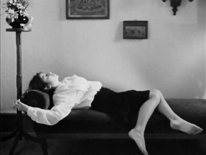 哦，月亮剧照的剧照