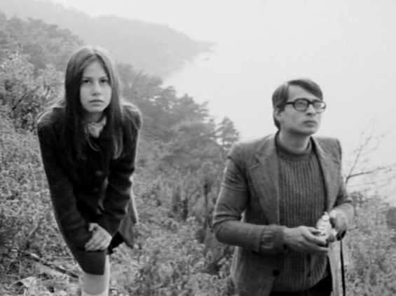 哦，月亮剧照的剧照