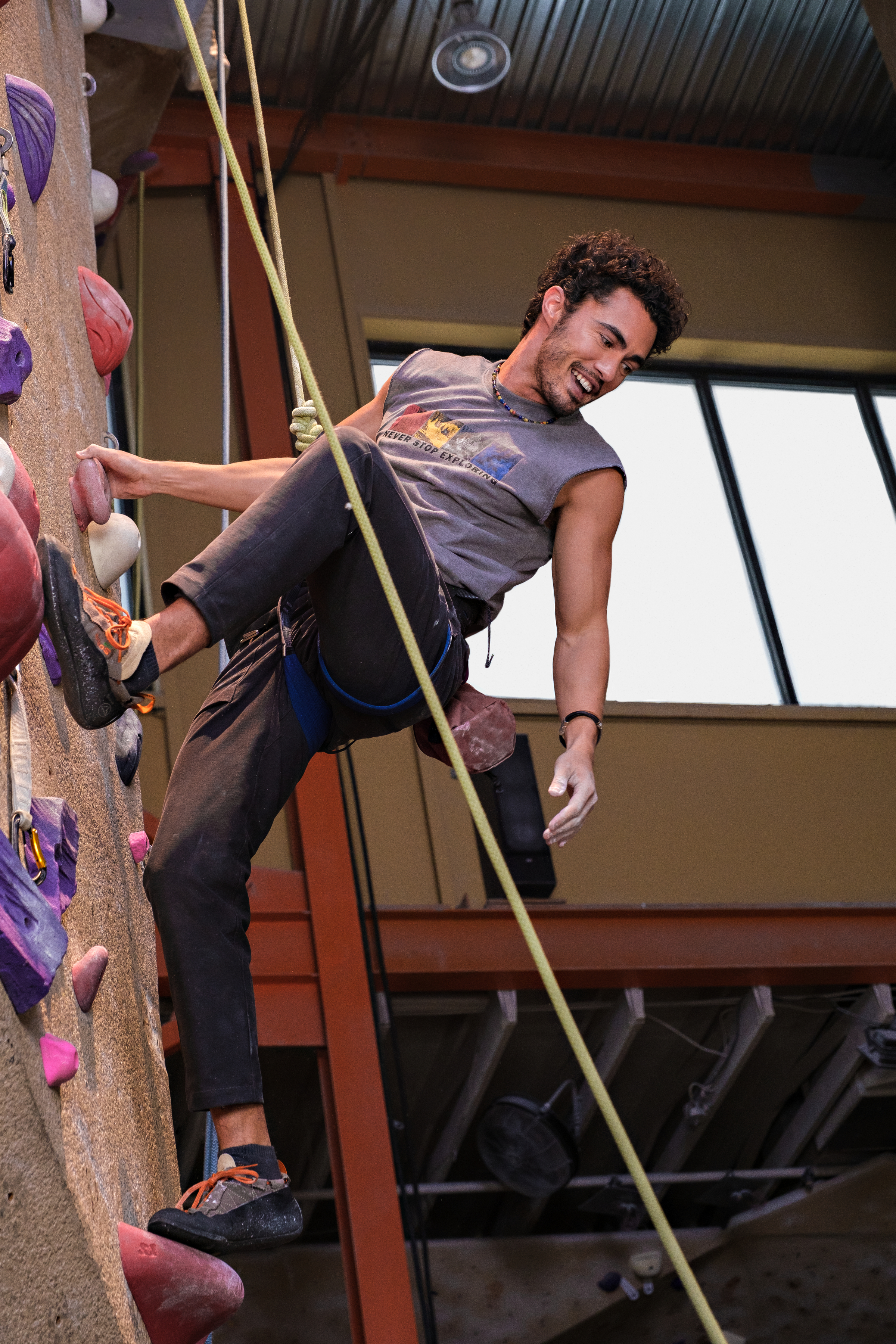 爱很难剧照的剧照