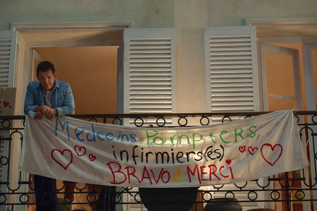 粘在一起的隔离剧照的剧照