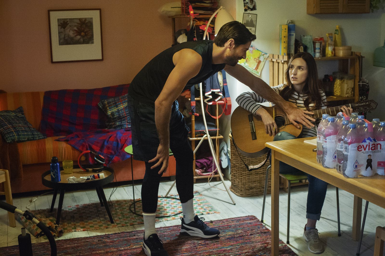 粘在一起的隔离剧照的剧照