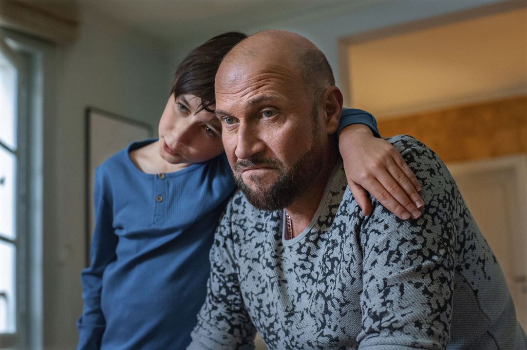 粘在一起的隔离剧照的剧照