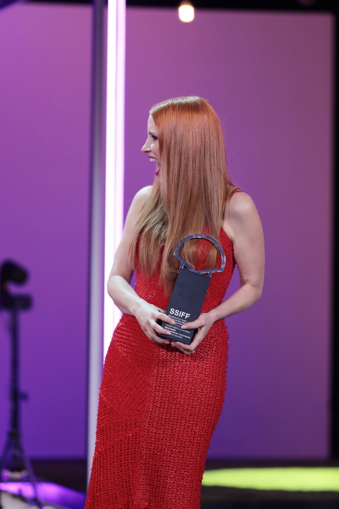 塔米·菲的眼睛剧照的剧照