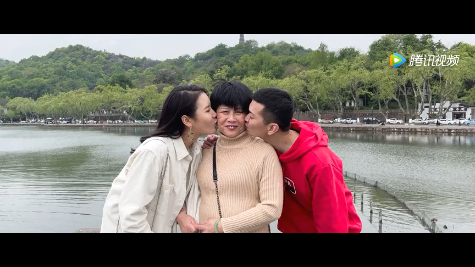 带你去见我妈剧照的剧照