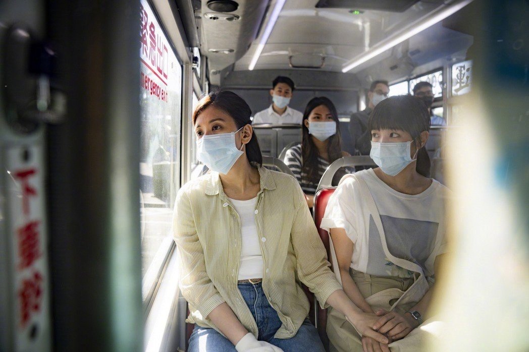 瀑布剧照的剧照