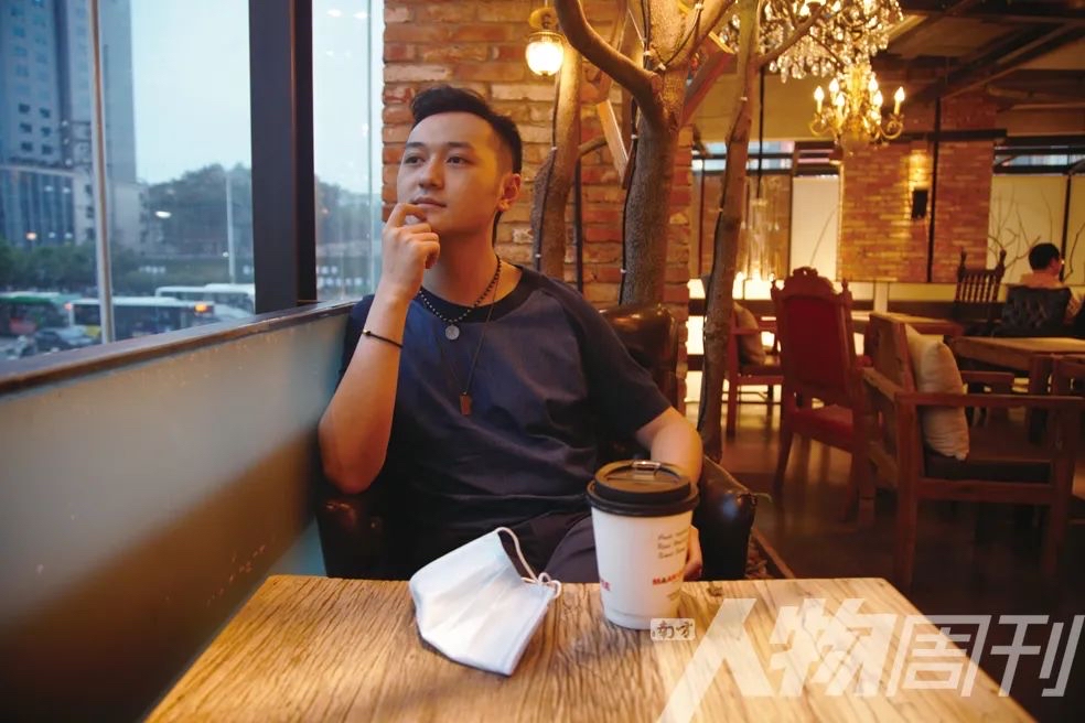 请为我投票剧照的剧照