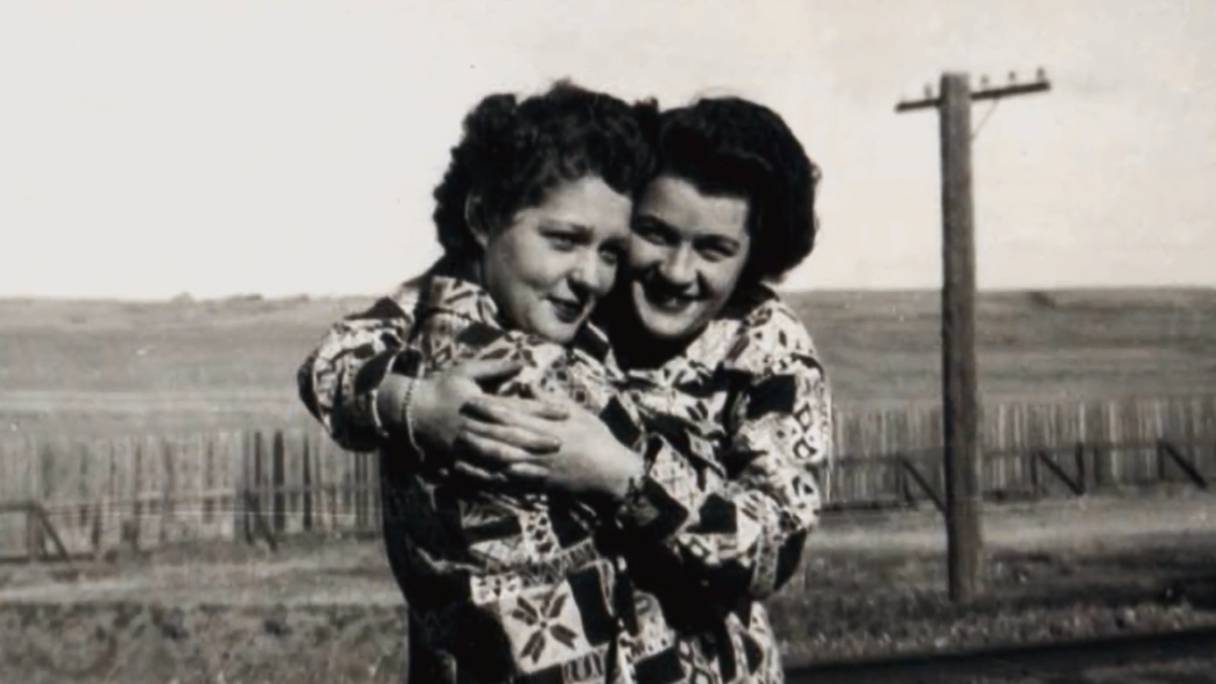 隐秘的爱剧照的剧照