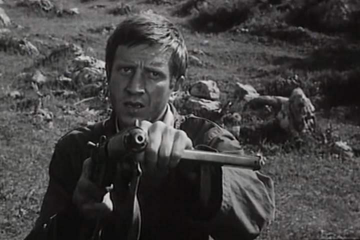 夜袭机场剧照的剧照