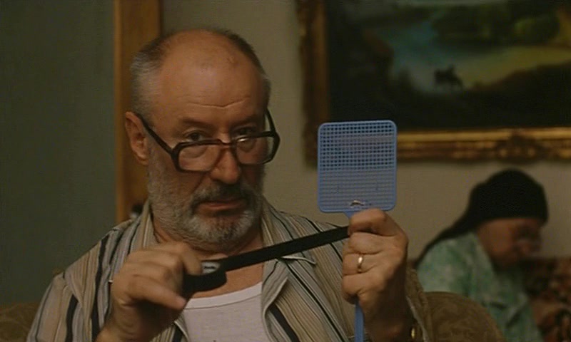 尼基与弗洛剧照的剧照