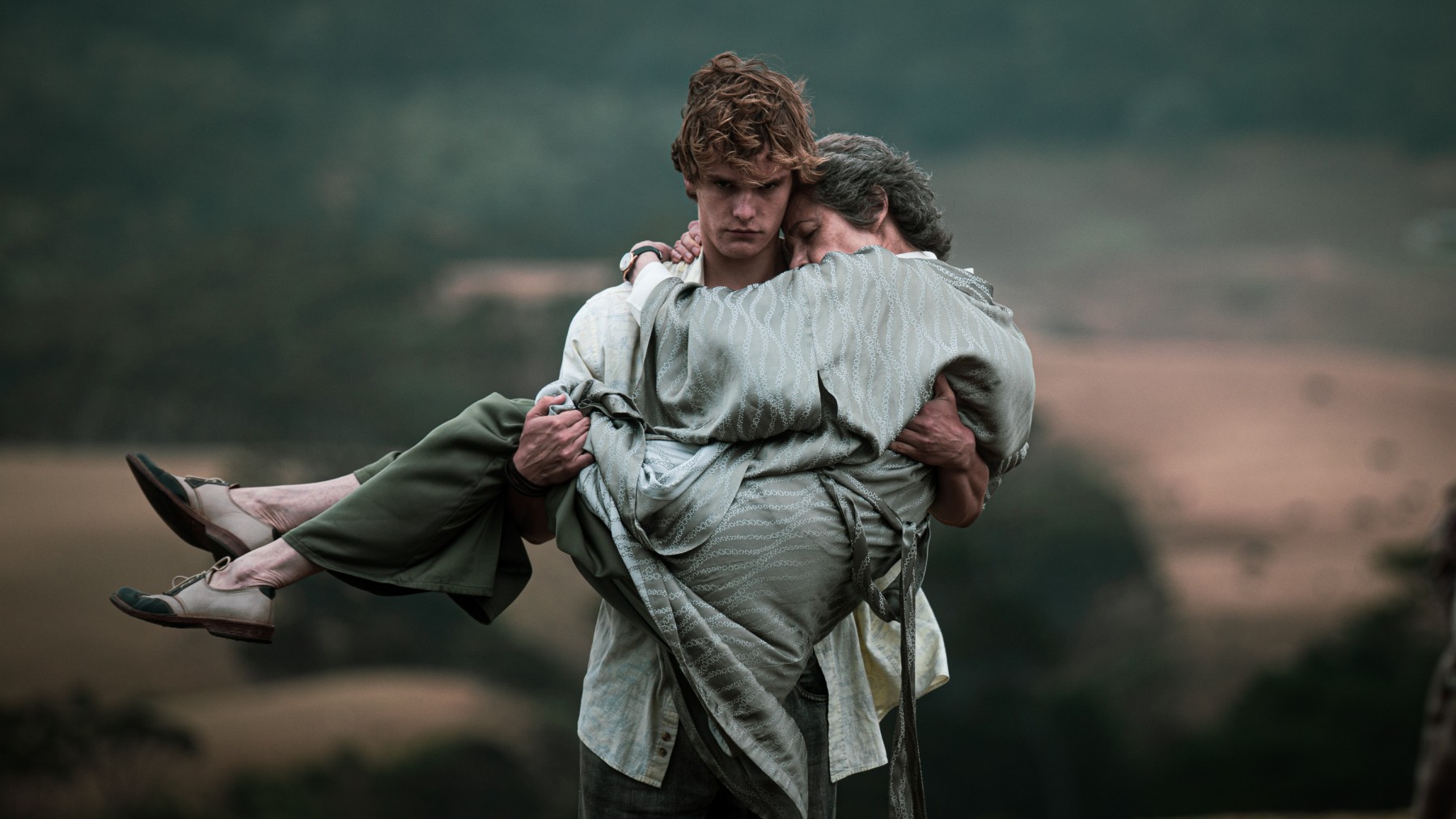 酒鬼奶奶剧照的剧照