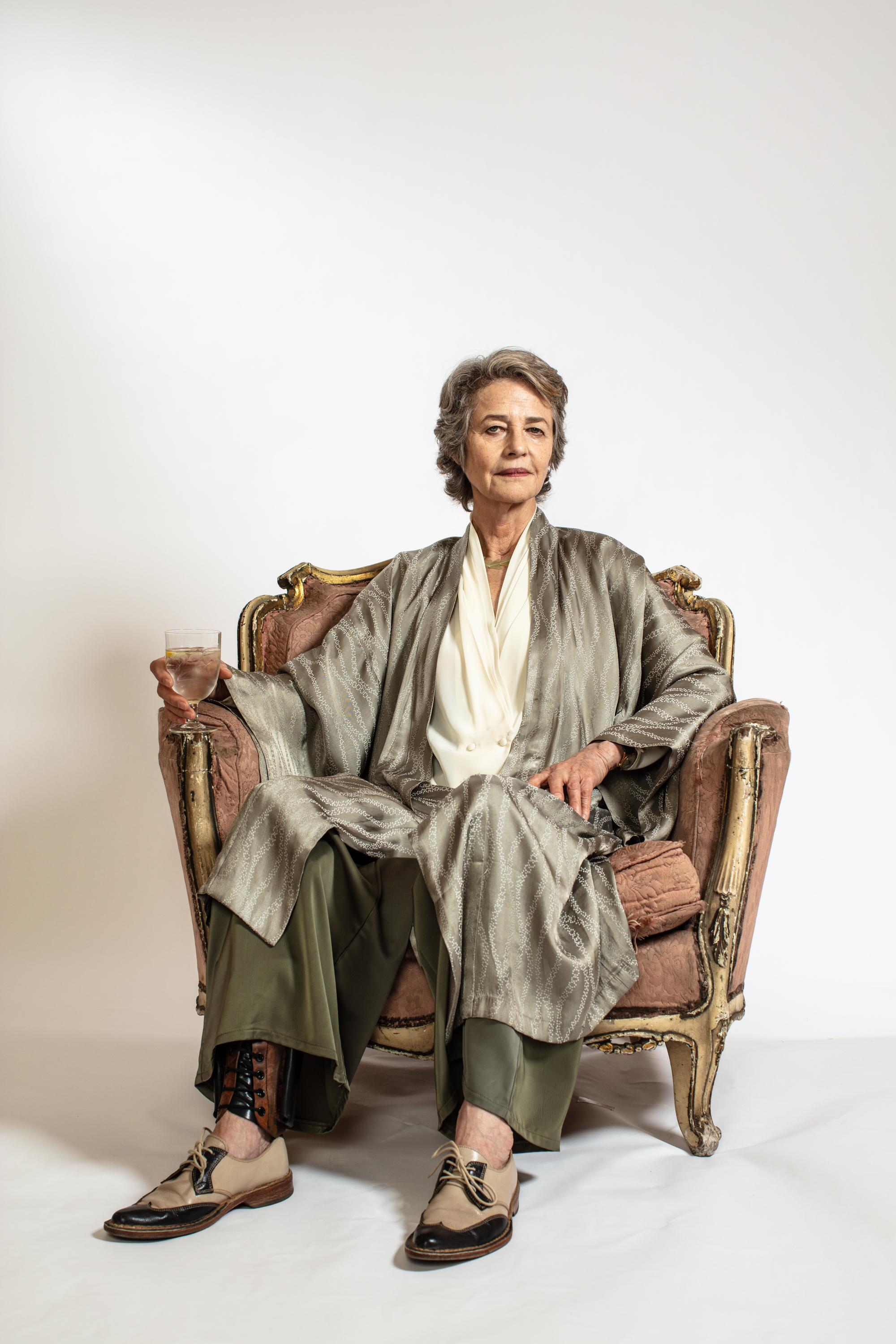 酒鬼奶奶剧照的剧照