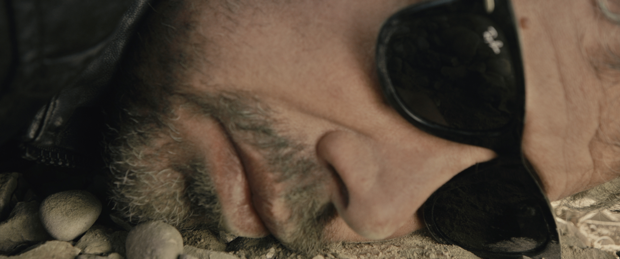 阿赫德的膝盖剧照的剧照