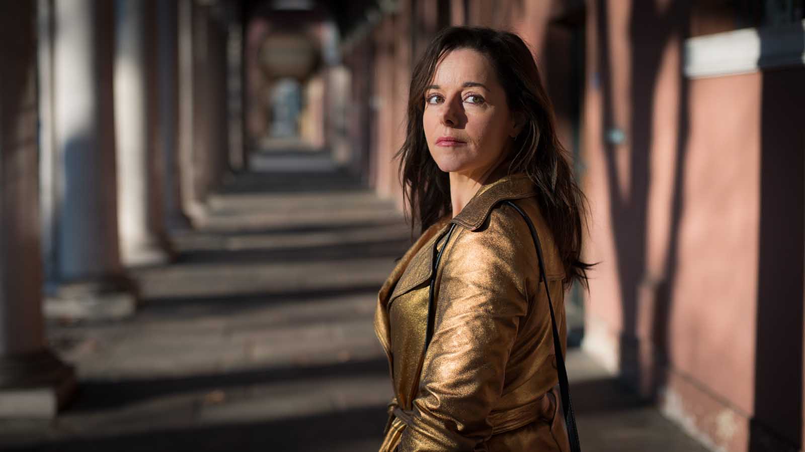 世故的女人剧照的剧照