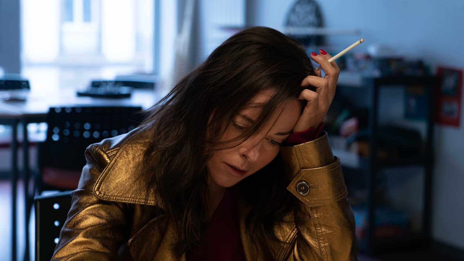 世故的女人剧照的剧照