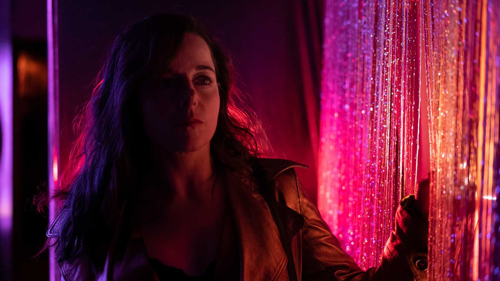 世故的女人剧照的剧照