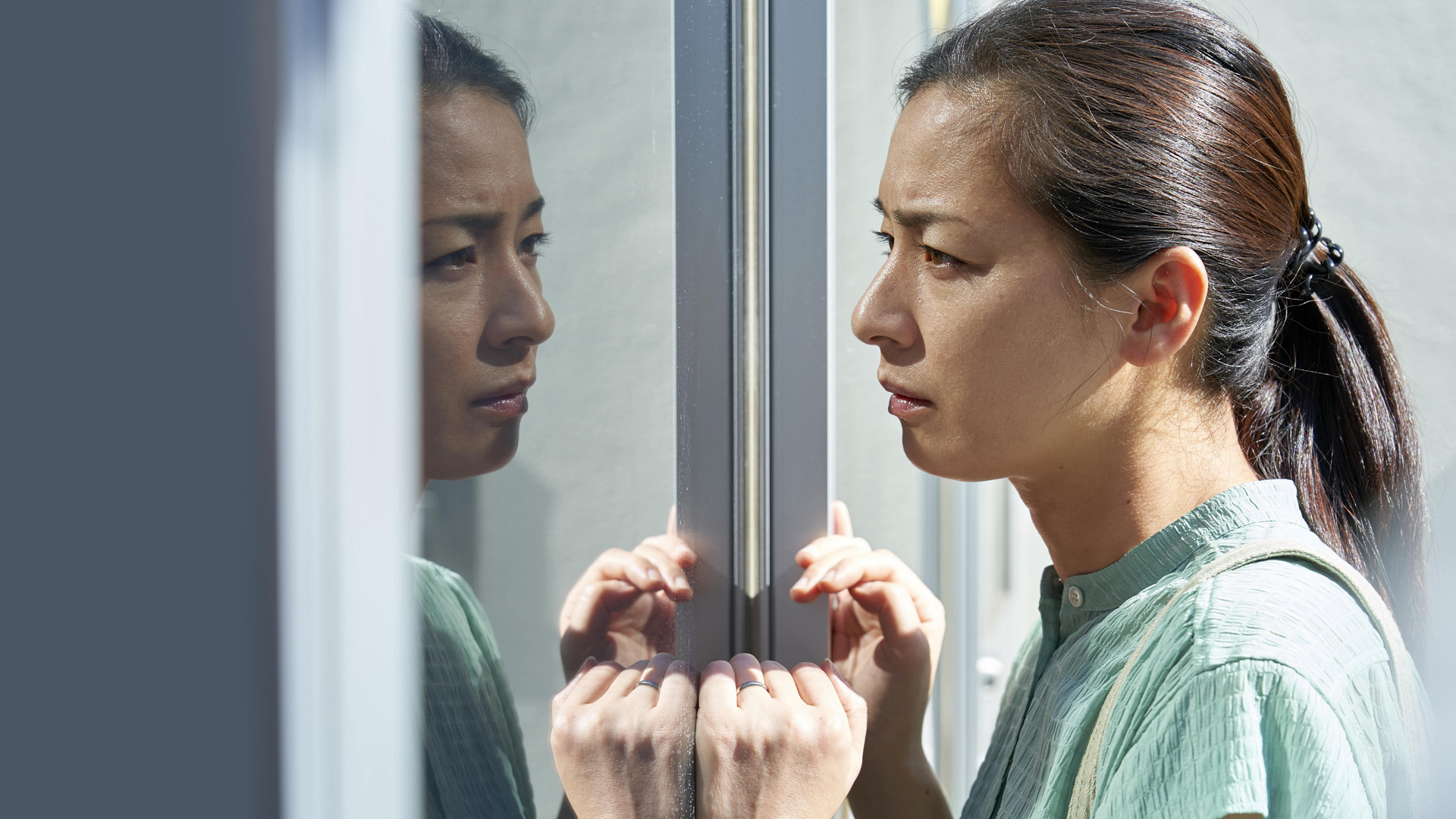 茜色如烧剧照的剧照