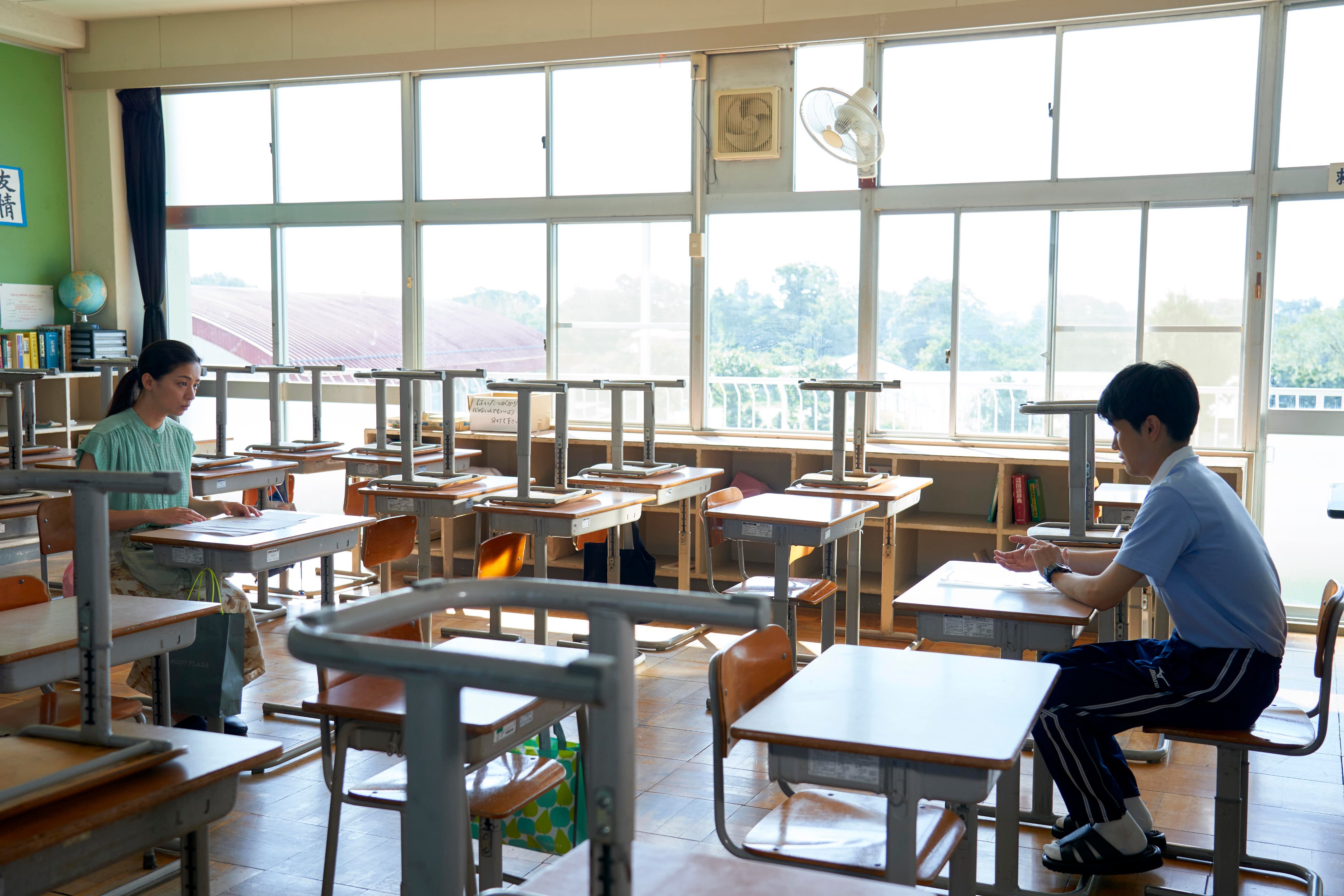 茜色如烧剧照的剧照