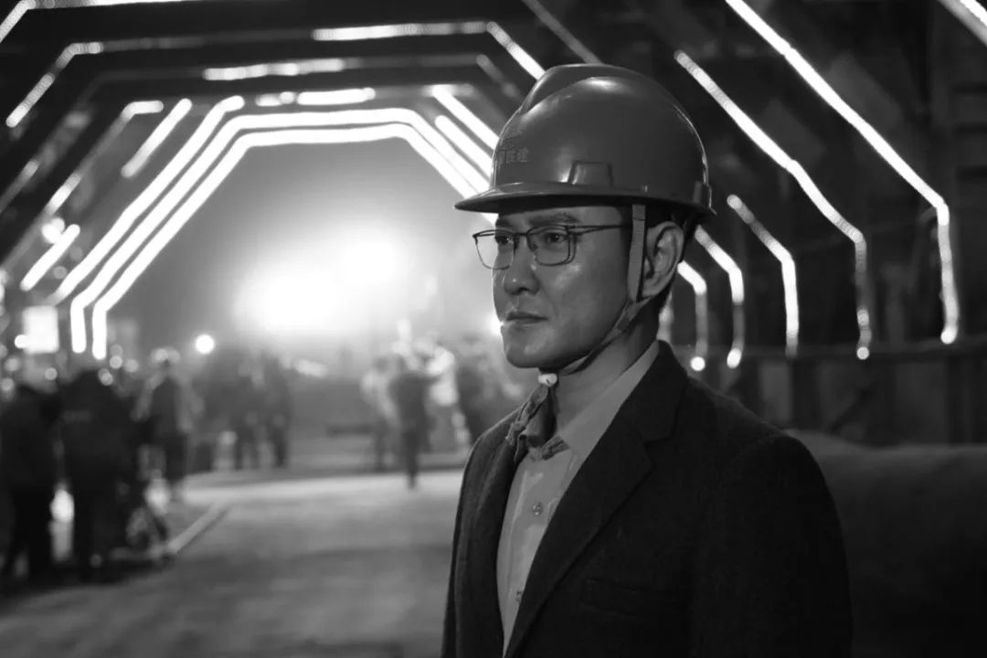 高铁作证剧照的剧照