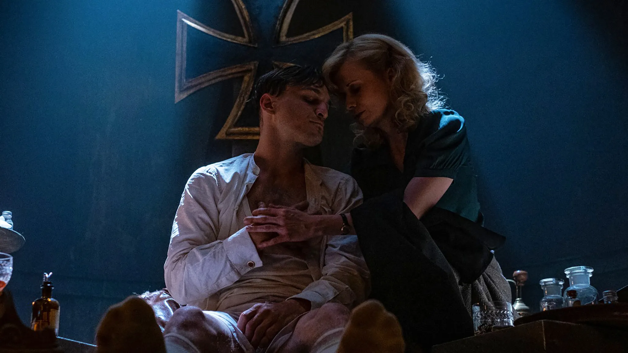 怪人出街剧照的剧照