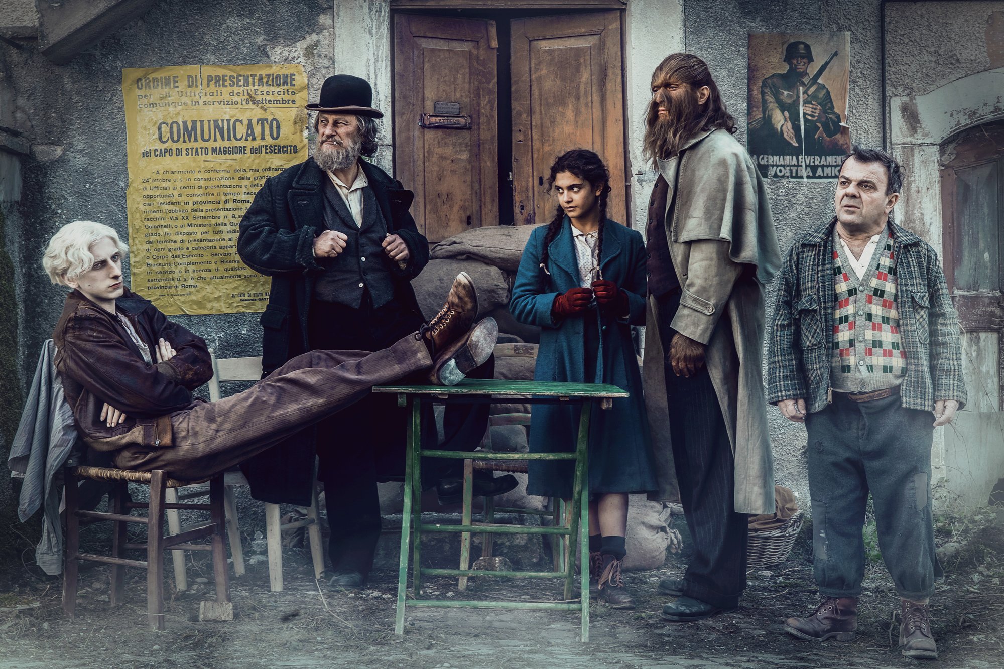 怪人出街剧照的剧照