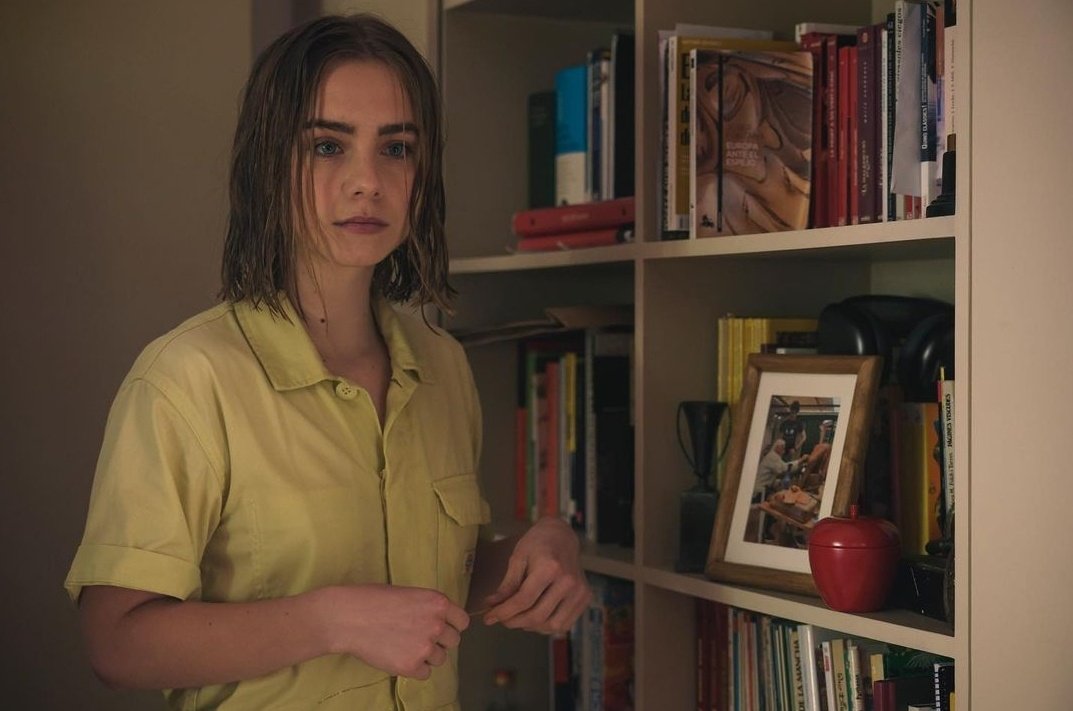 隔窗恋爱剧照的剧照