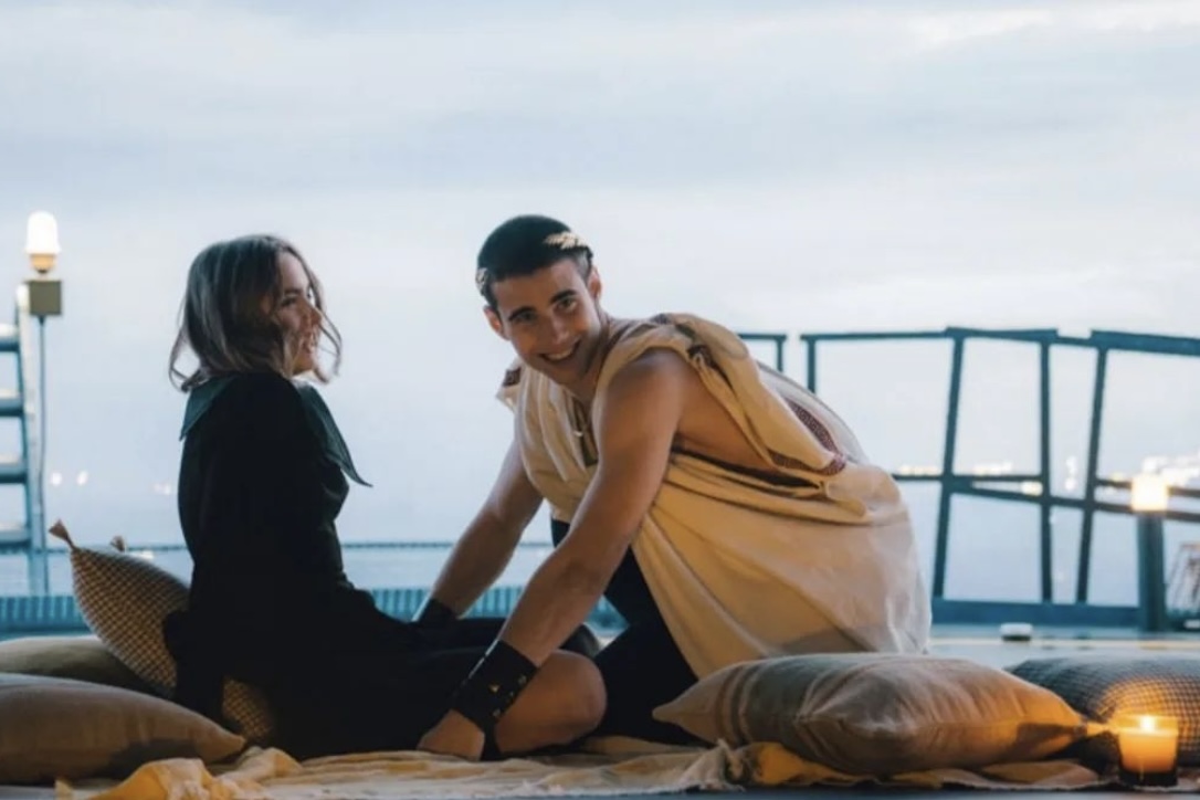 隔窗恋爱剧照的剧照