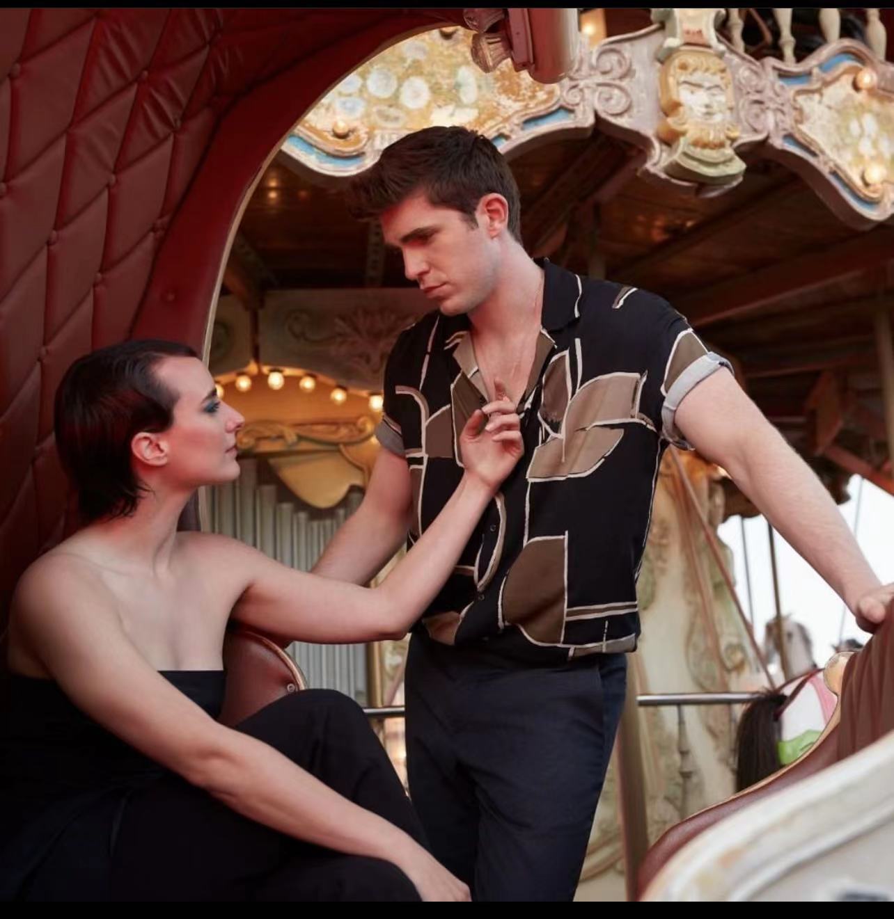 隔窗恋爱剧照的剧照