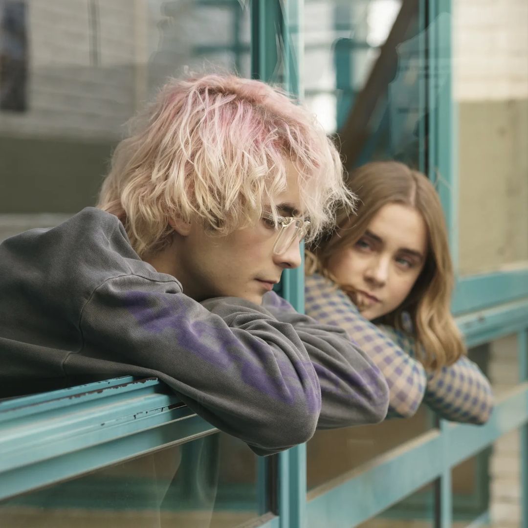 隔窗恋爱剧照的剧照