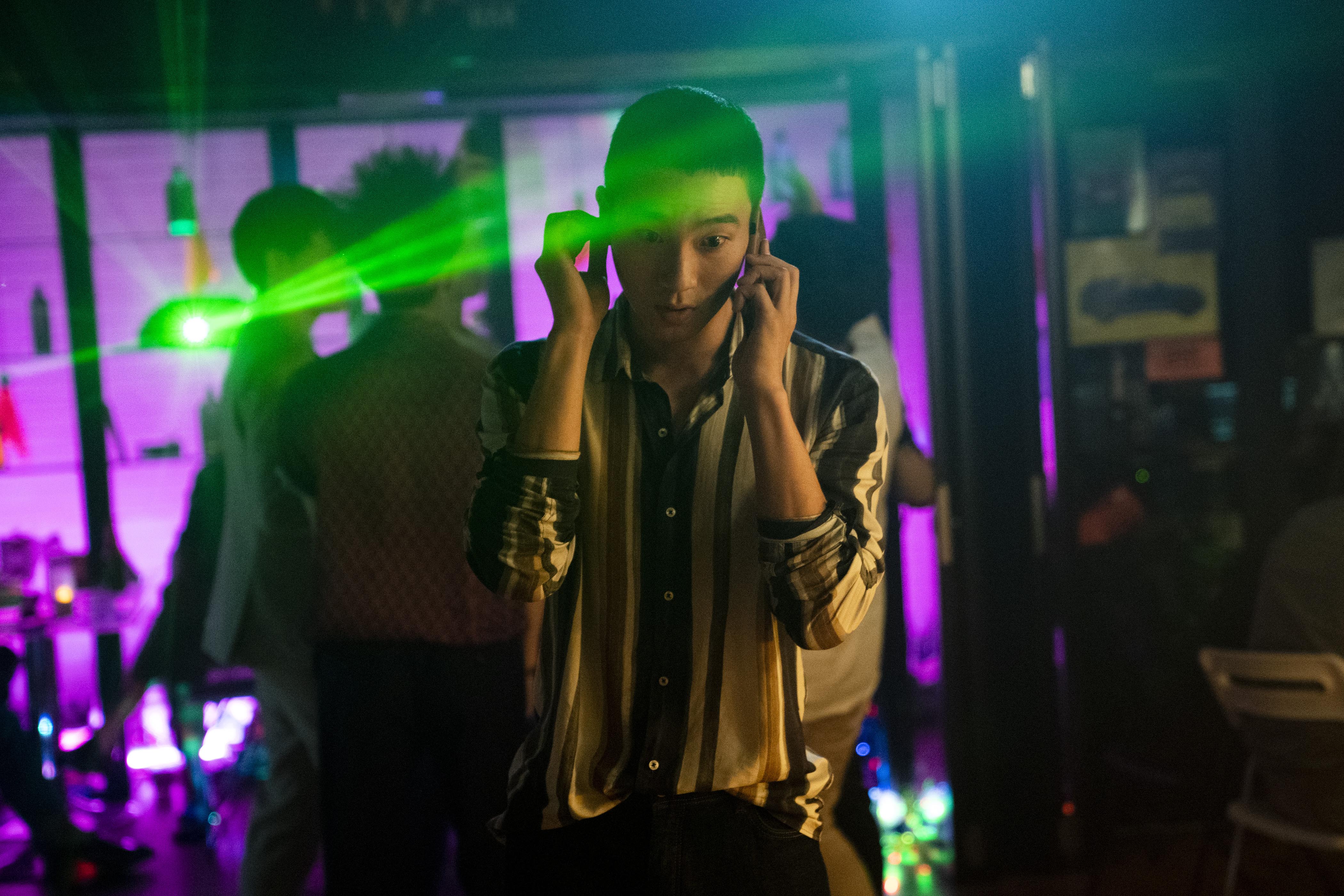 屋顶恋歌剧照的剧照