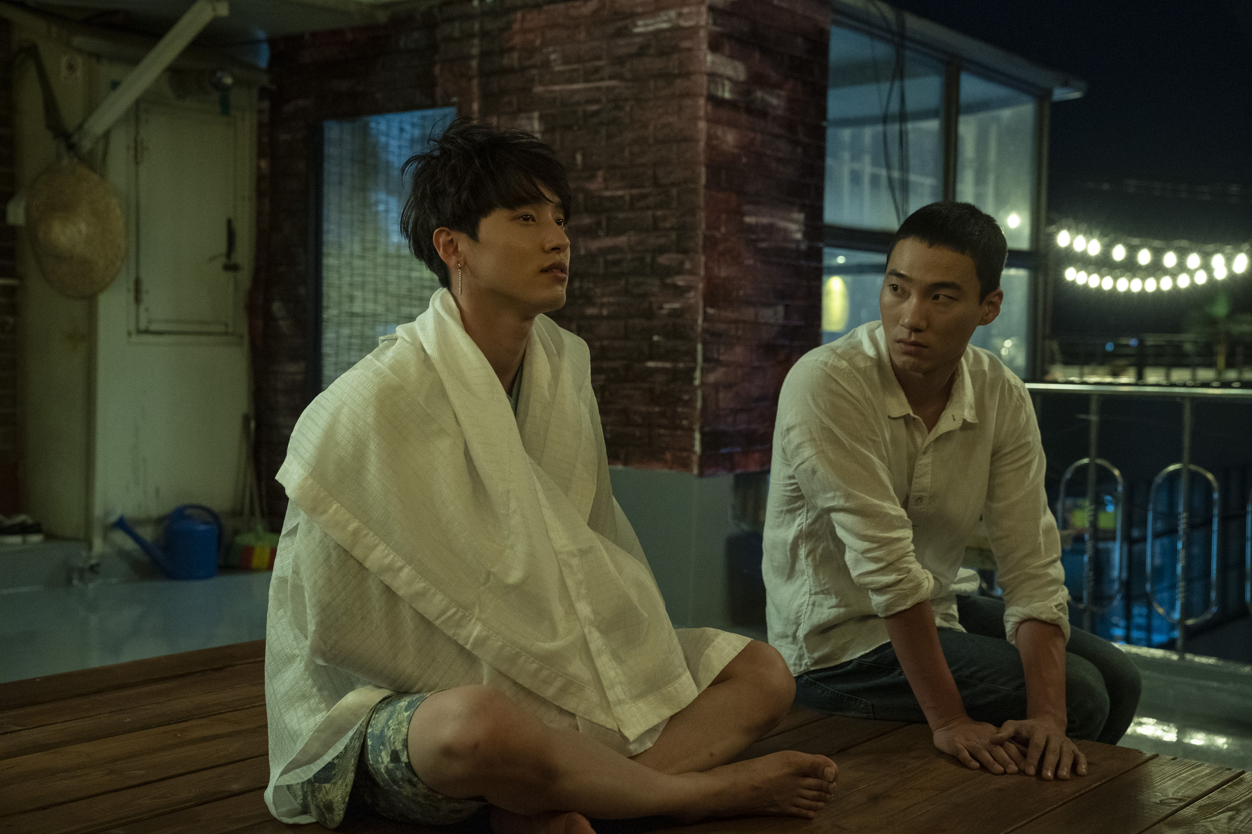 屋顶恋歌剧照的剧照