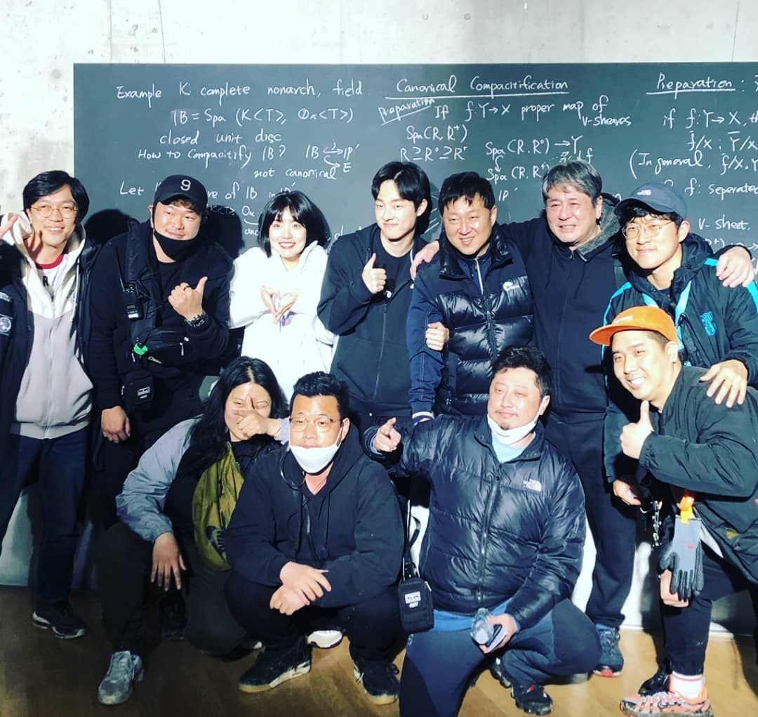 奇怪国家的数学家剧照的剧照