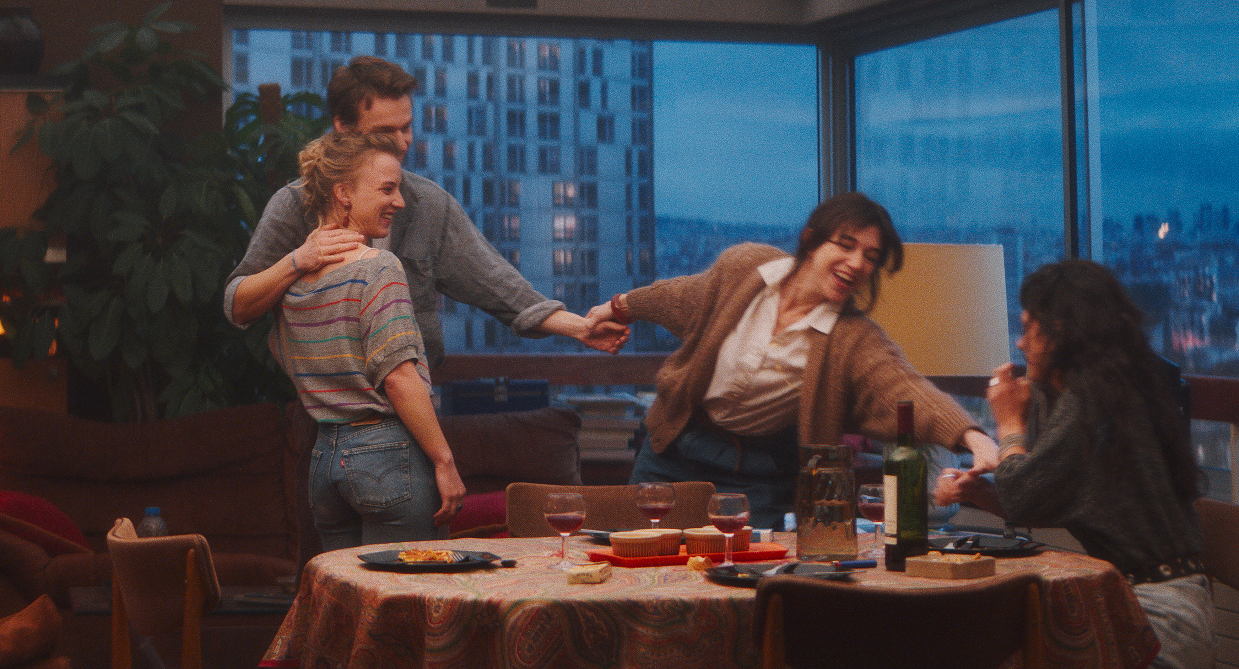 巴黎夜旅人剧照的剧照