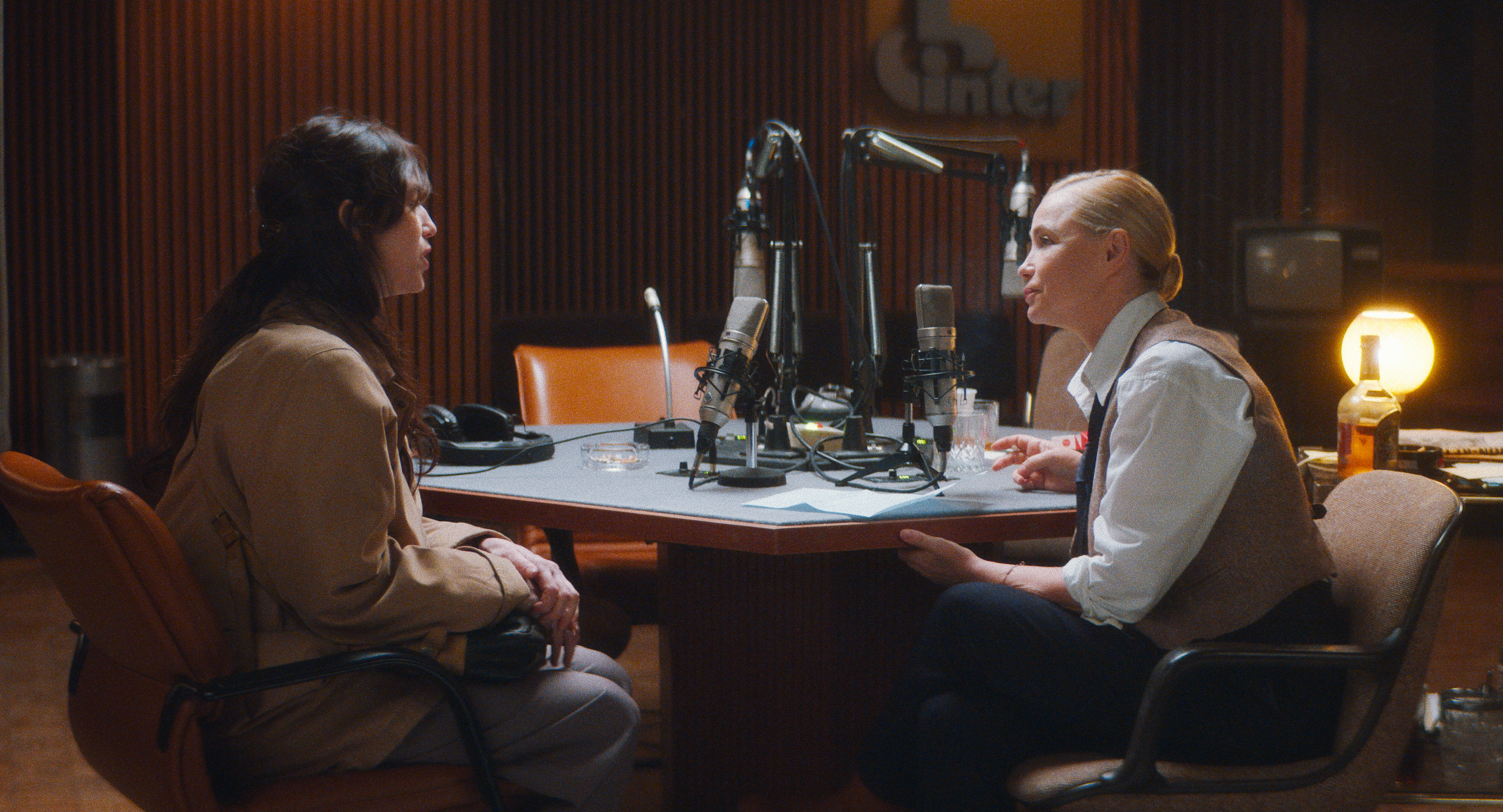 巴黎夜旅人剧照的剧照