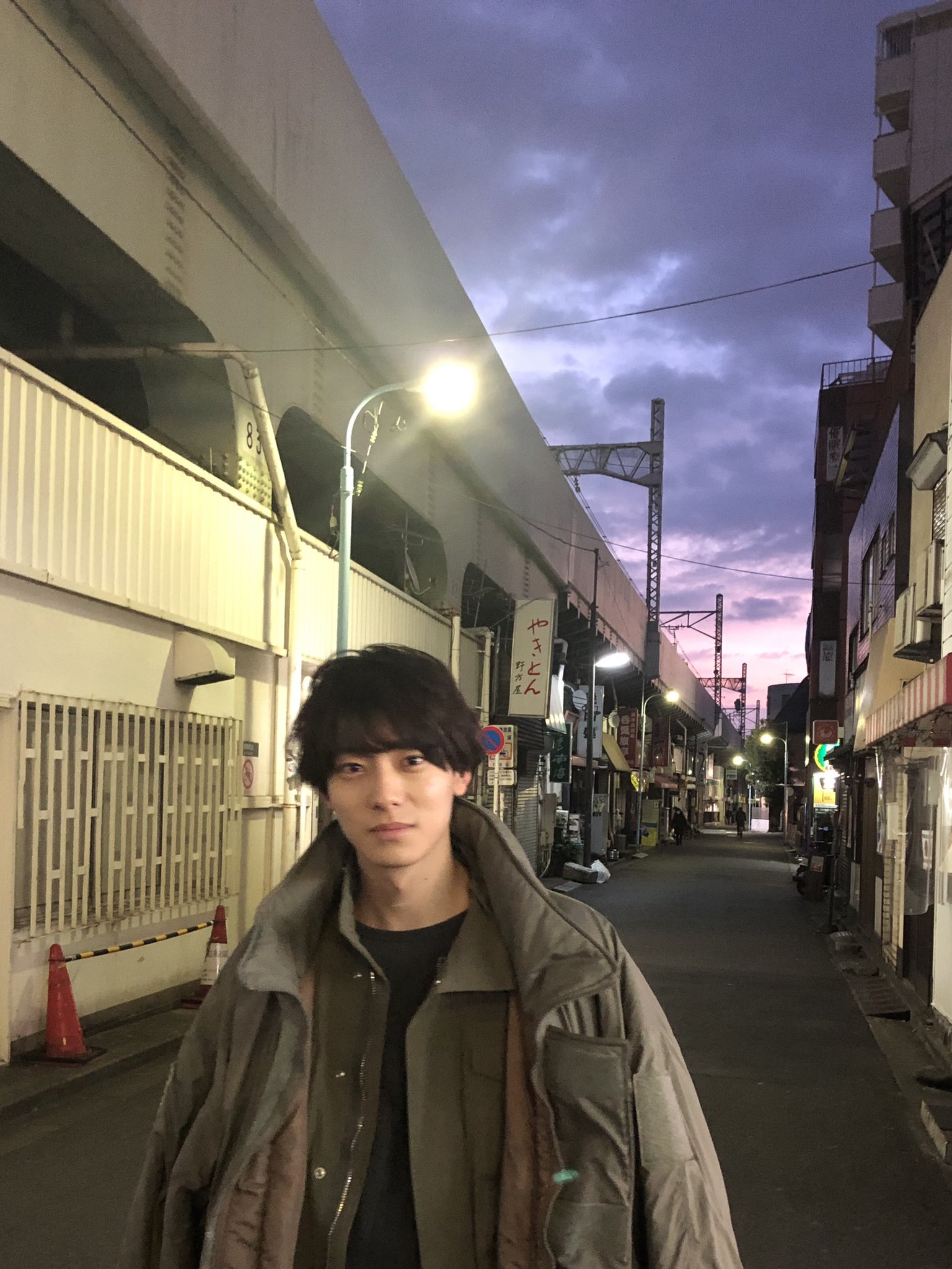 黎明时分的年轻人们剧照的剧照