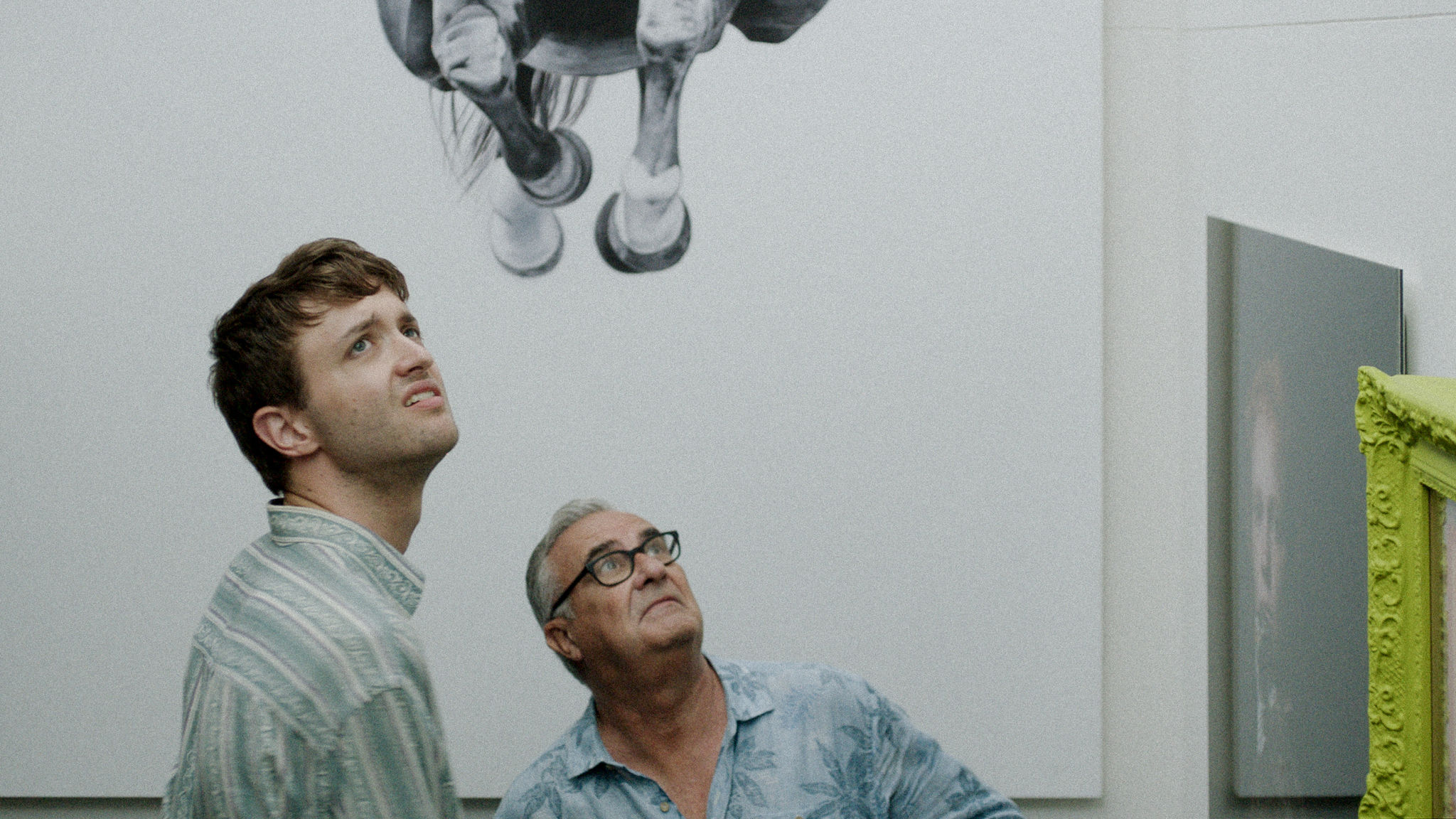 朋友和陌生人剧照的剧照