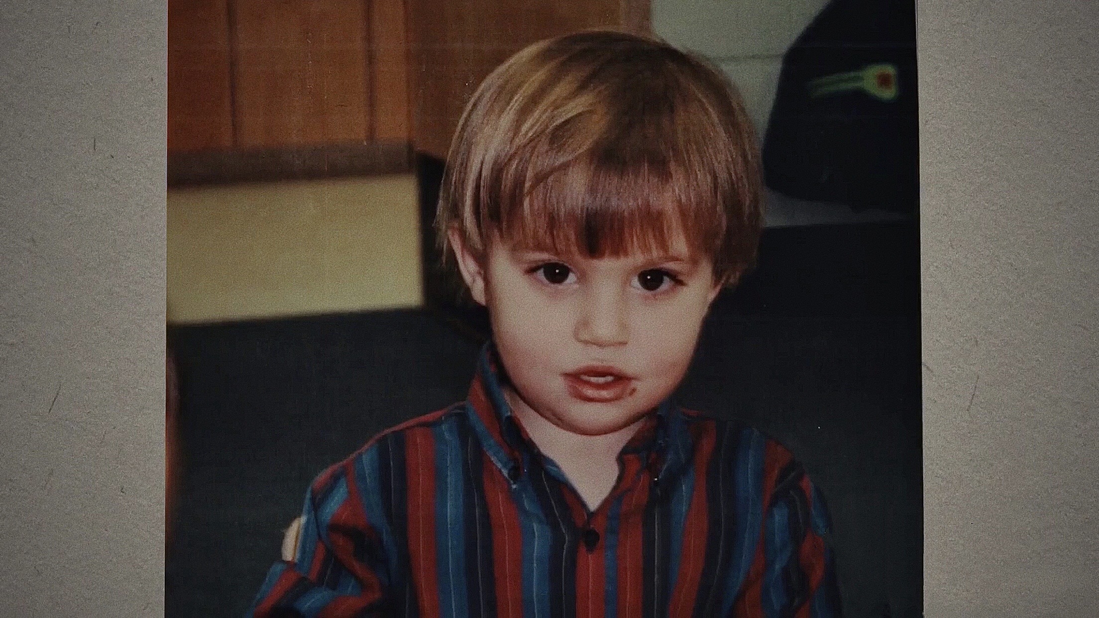 照片中的女孩剧照的剧照