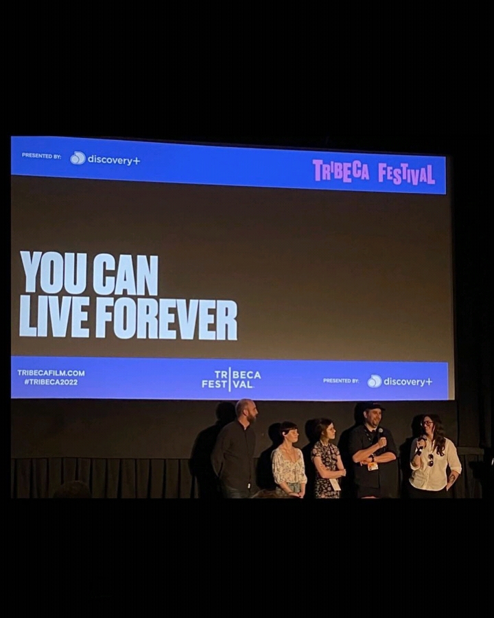 唯爱永存剧照的剧照