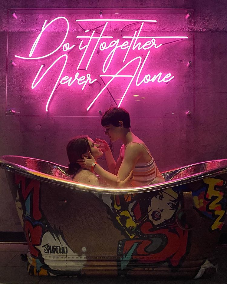 唯爱永存剧照的剧照