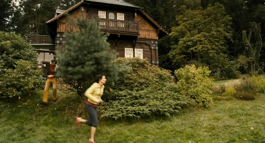 受到诱惑的女人剧照的剧照