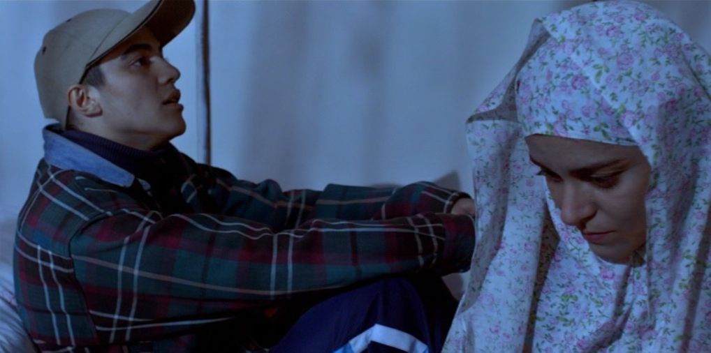 镜中自己剧照的剧照