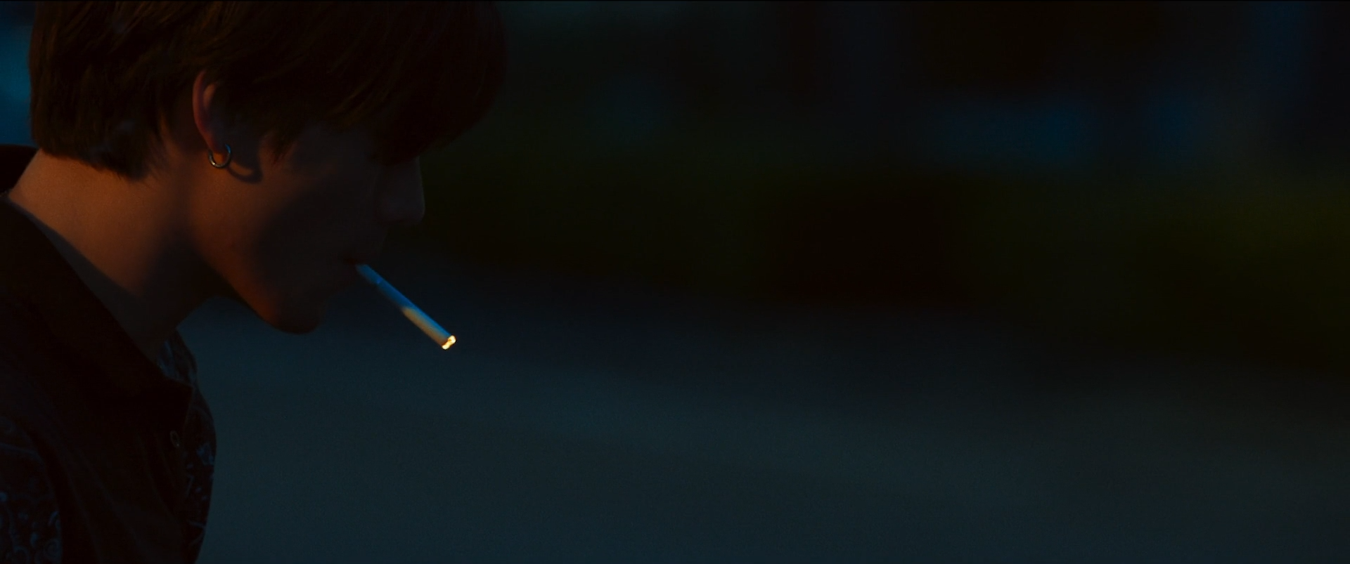 不想一个人剧照的剧照