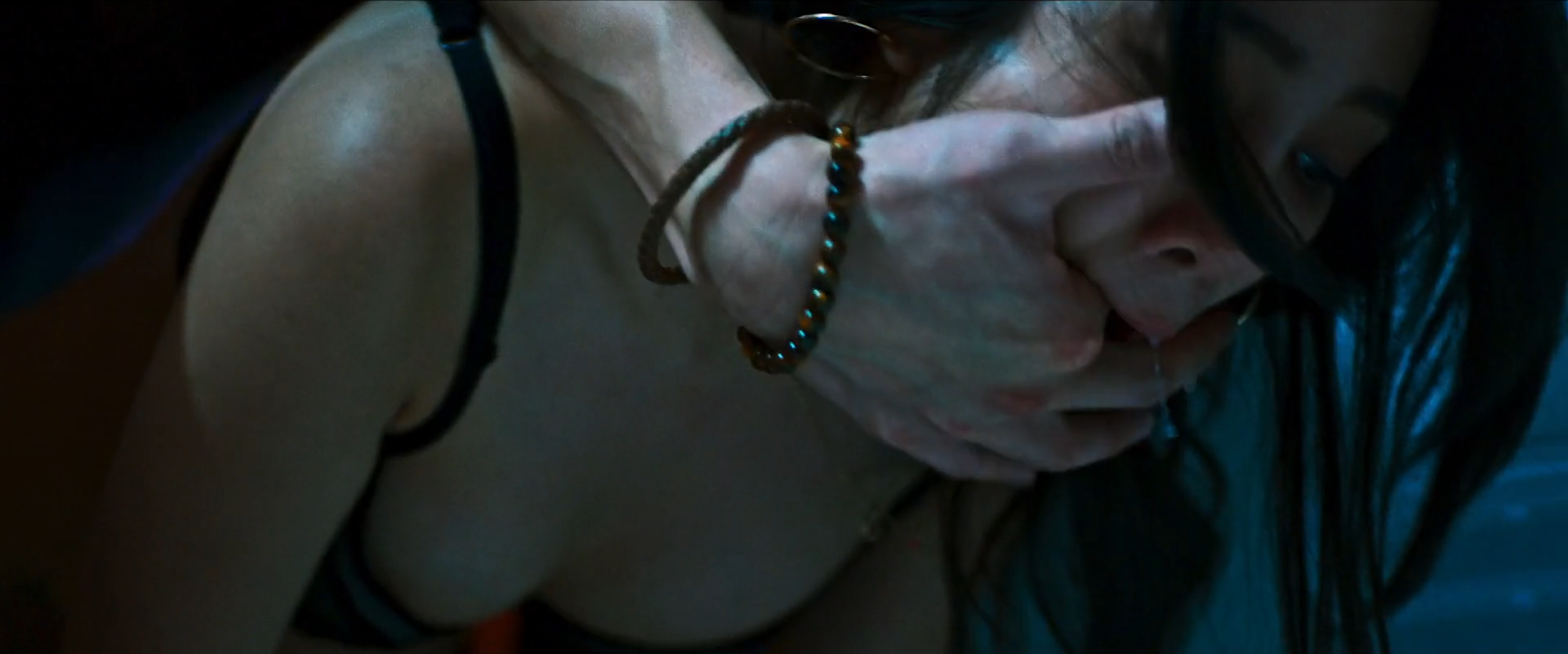 不想一个人剧照的剧照