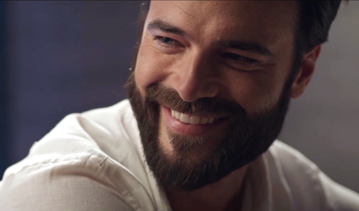 迪拜的女孩剧照的剧照