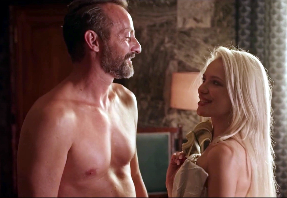 迪拜的女孩剧照的剧照