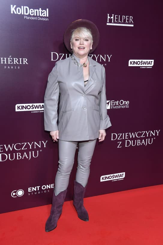 迪拜的女孩剧照的剧照