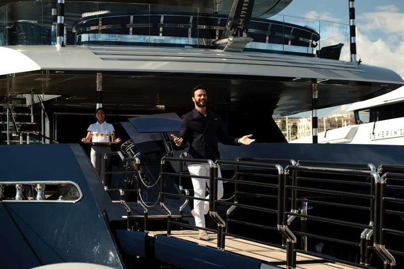 迪拜的女孩剧照的剧照