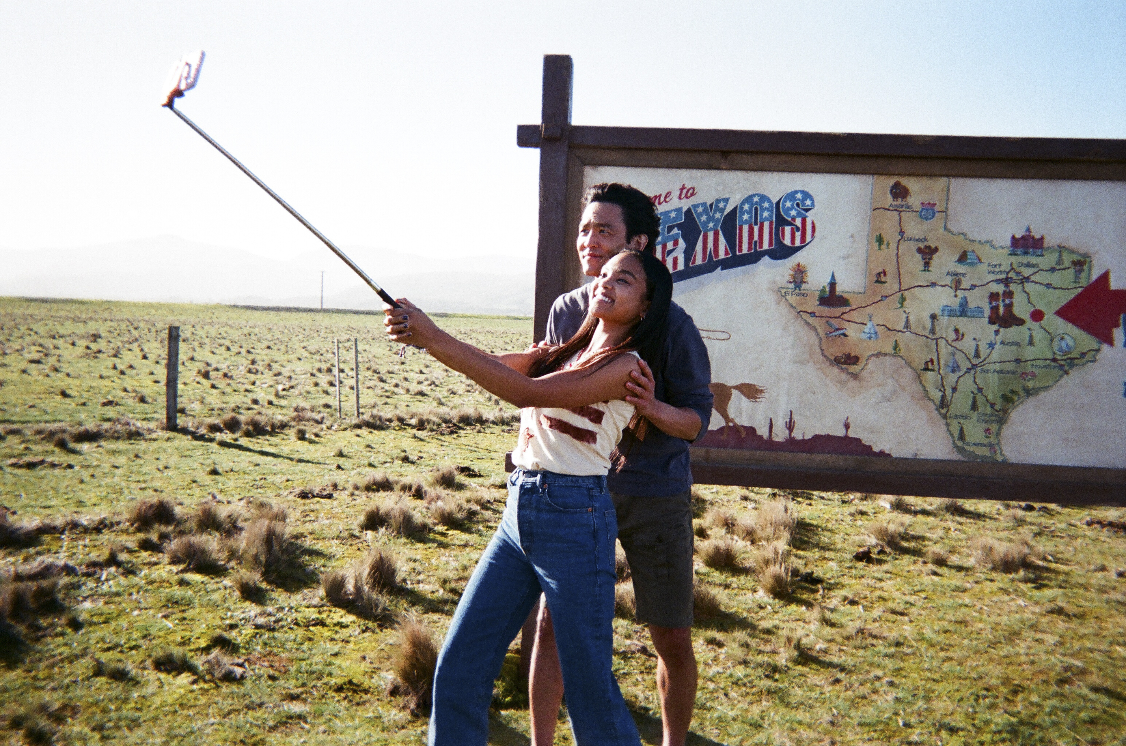 留在身旁剧照的剧照